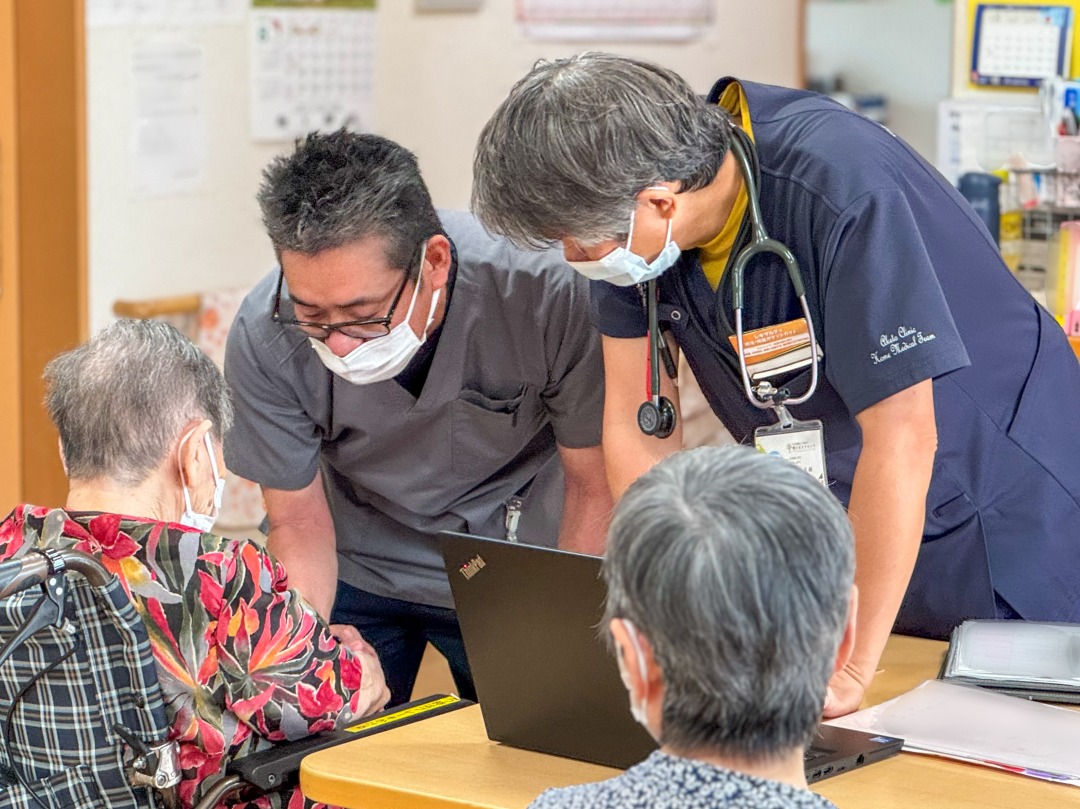 医師と看護師が連携する様子